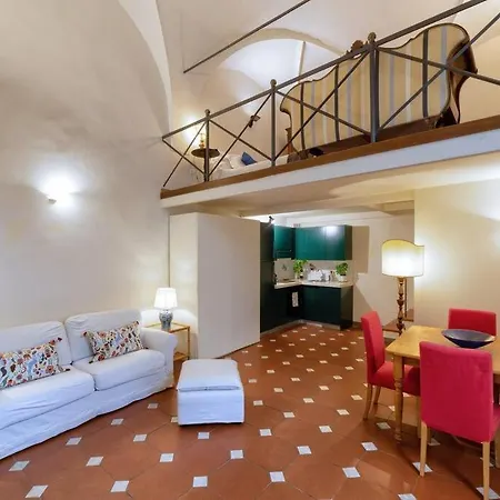 Le Colonne Palazzo Machiavelli Apartment